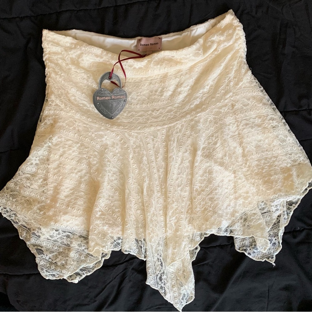 Romeo Romeo Lace Boho Tube Top NWT Cream Asymmetrical Hem